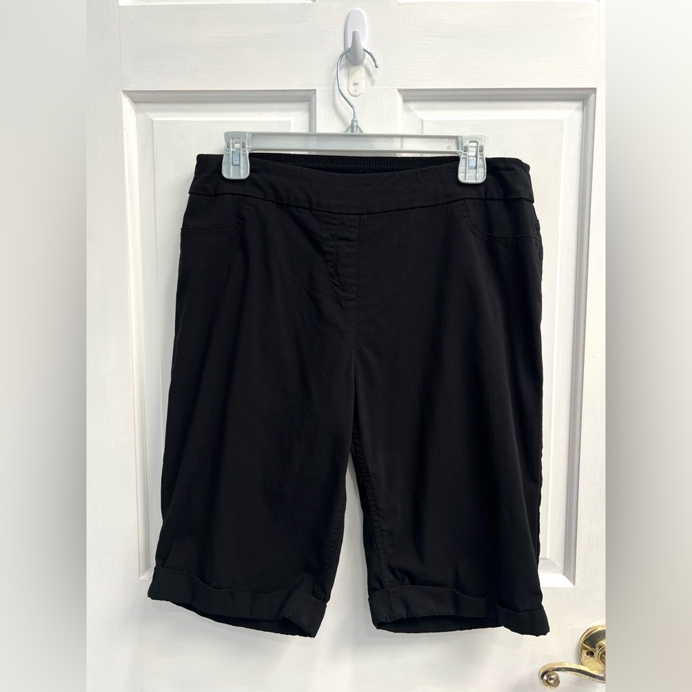 SOFT SURROUNDINGS Black Bermuda Stretch Waist Slimming Shorts SZ MEDIUM PreLoved